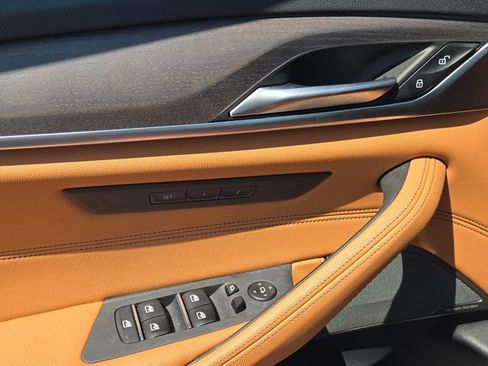 Used 2023 BMW 530i xDrive image 23