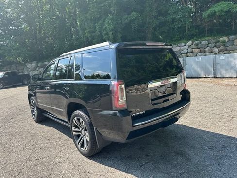 Used 2018 GMC Yukon Denali w/ Denali Ultimate Package AWD/4WD image 3