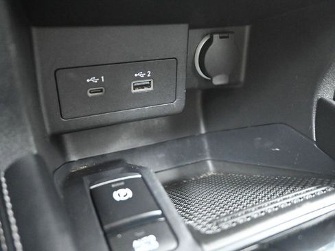 Used 2024 Nissan Kicks SV image 22