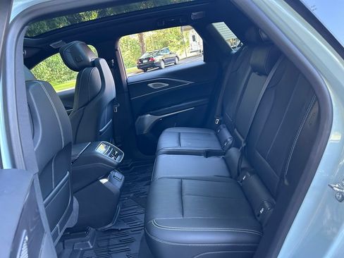 Used 2026 Cadillac Lyriq V w/ Exterior Carbon Fiber Package AWD/4WD image 18