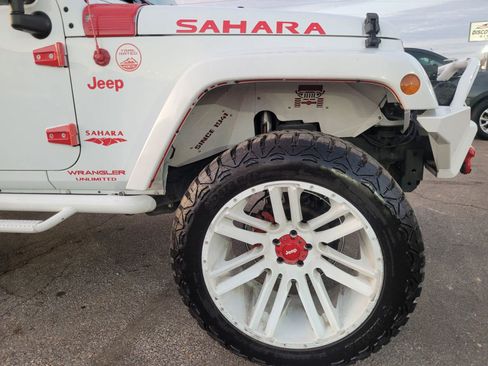 Used 2015 Jeep Wrangler Unlimited Sahara w/ Connectivity Group image 19