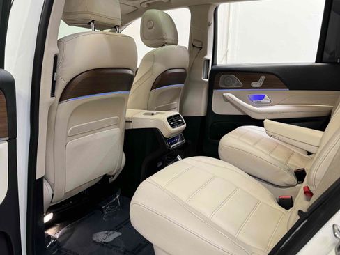 Used 2021 Mercedes-Benz GLS 580 4MATIC image 46