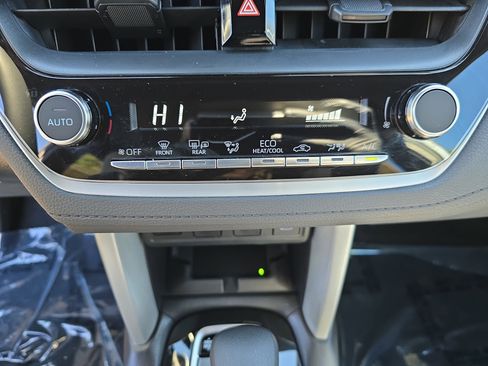 Used 2025 Toyota Corolla Cross AWD Hybrid image 26