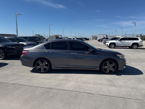 Used 2016 Honda Accord Sport image 4