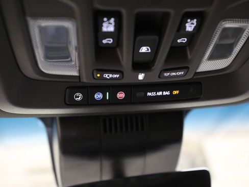 Used 2025 Chevrolet Silverado 3500 LTZ w/ LTZ Plus Package AWD/4WD image 29