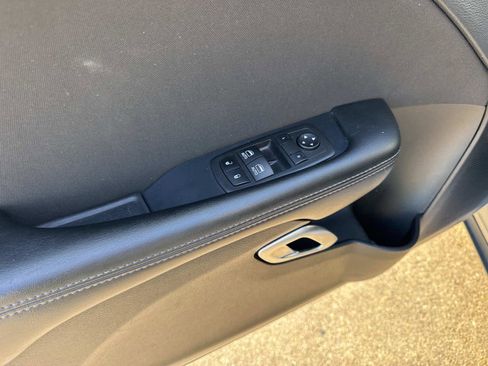 Used 2023 Dodge Challenger SXT image 30