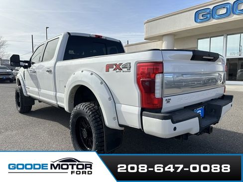 Used 2017 Ford F250 Platinum w/ Platinum Ultimate Package image 5
