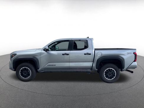 Used 2025 Toyota Tacoma TRD Off-Road image 9