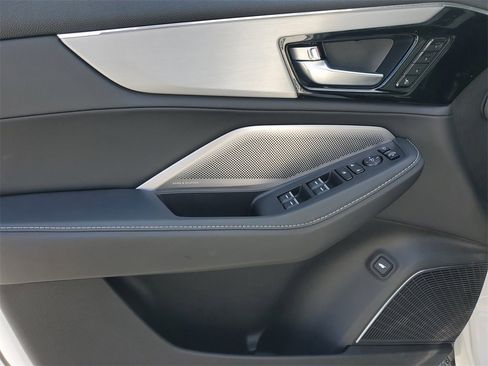 Certified 2025 Acura MDX w/ Technology Package image 20