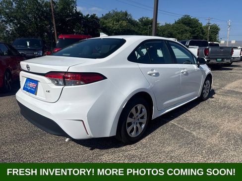 Used 2024 Toyota Corolla LE FWD image 2