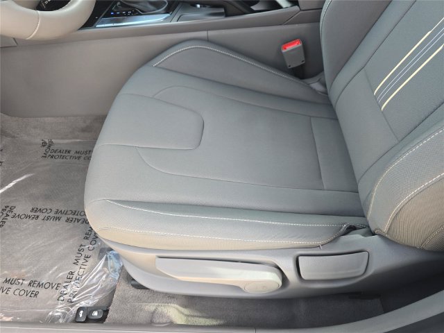 Used 2025 Hyundai Elantra Sport FWD image 14