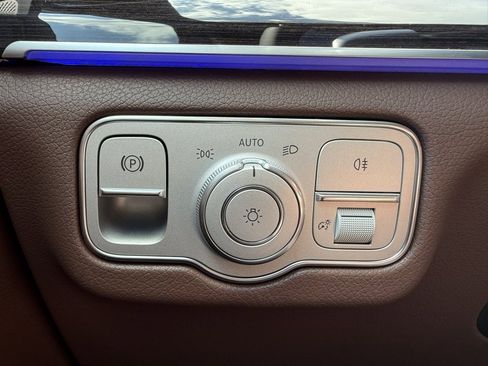 New 2026 Mercedes-Benz GLS 450 4MATIC image 51