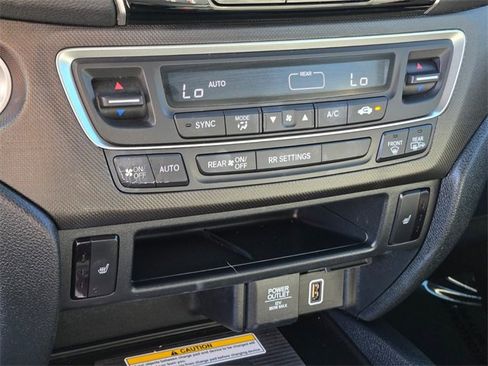 Certified 2023 Honda Passport TrailSport image 32