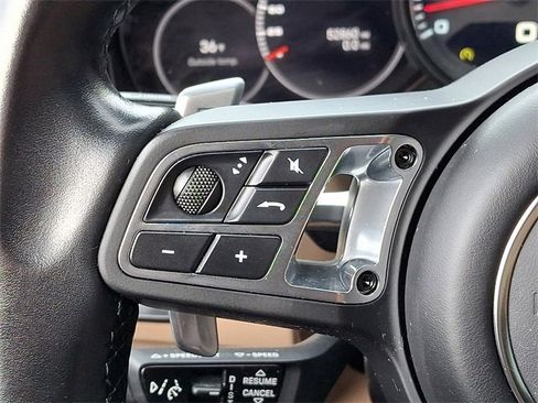 Used 2022 Porsche Cayenne Turbo image 28