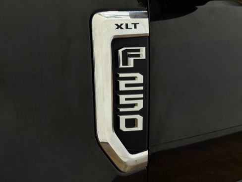 Used 2020 Ford F250 XLT image 48