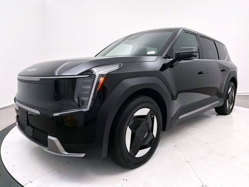 Used 2024 Kia EV9 Light Long Range image 13