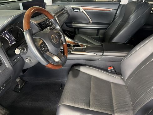 Used 2021 Lexus RX 350L FWD w/ Premium Package image 4