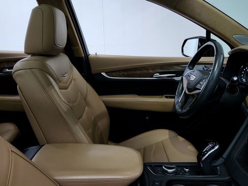 Certified 2023 Cadillac XT5 Premium Luxury w/ Platinum Package AWD/4WD image 32