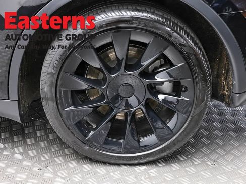 Used 2021 Tesla Model Y Long Range AWD/4WD image 8