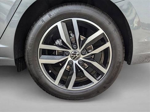 New 2026 Volkswagen Jetta SE image 9