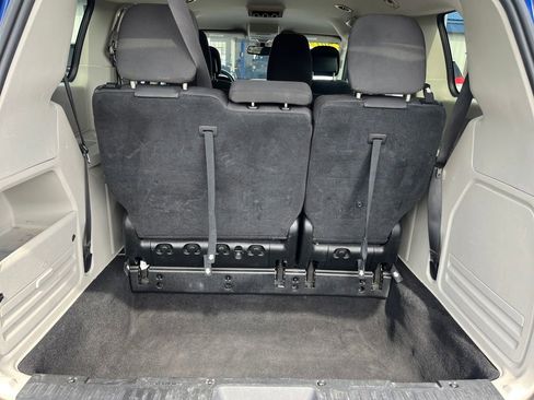 Used 2019 Dodge Grand Caravan SE image 33