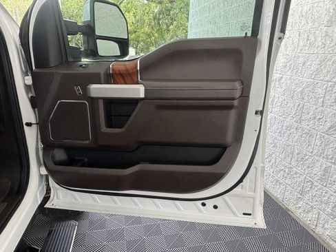 Used 2019 Ford F250 King Ranch w/ King Ranch Ultimate Package AWD/4WD image 26