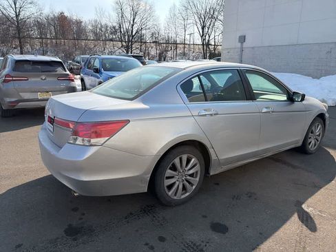 Used 2011 Honda Accord EX image 12