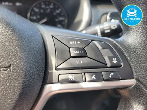 Used 2021 Nissan Kicks SV FWD image 16