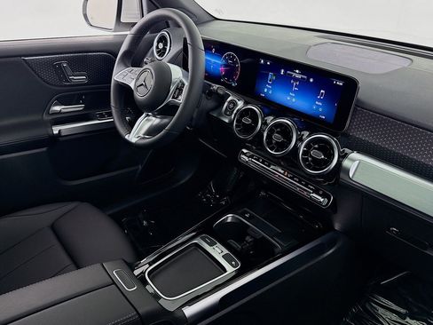 New 2026 Mercedes-Benz GLB 250 image 15