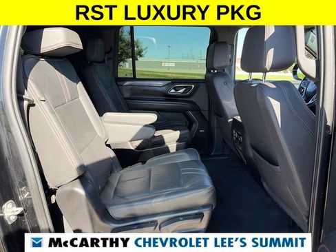 Used 2022 Chevrolet Suburban RST w/ Luxury Package AWD/4WD image 34