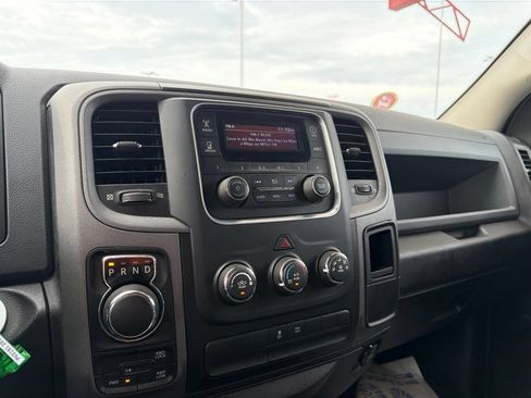 Used 2018 RAM 1500 Express AWD/4WD image 19