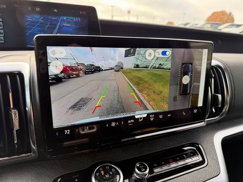 New 2025 Ford Expedition Tremor image 32