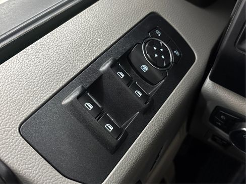 Used 2018 Ford F150 XL w/ Equipment Group 101A Mid AWD/4WD image 40
