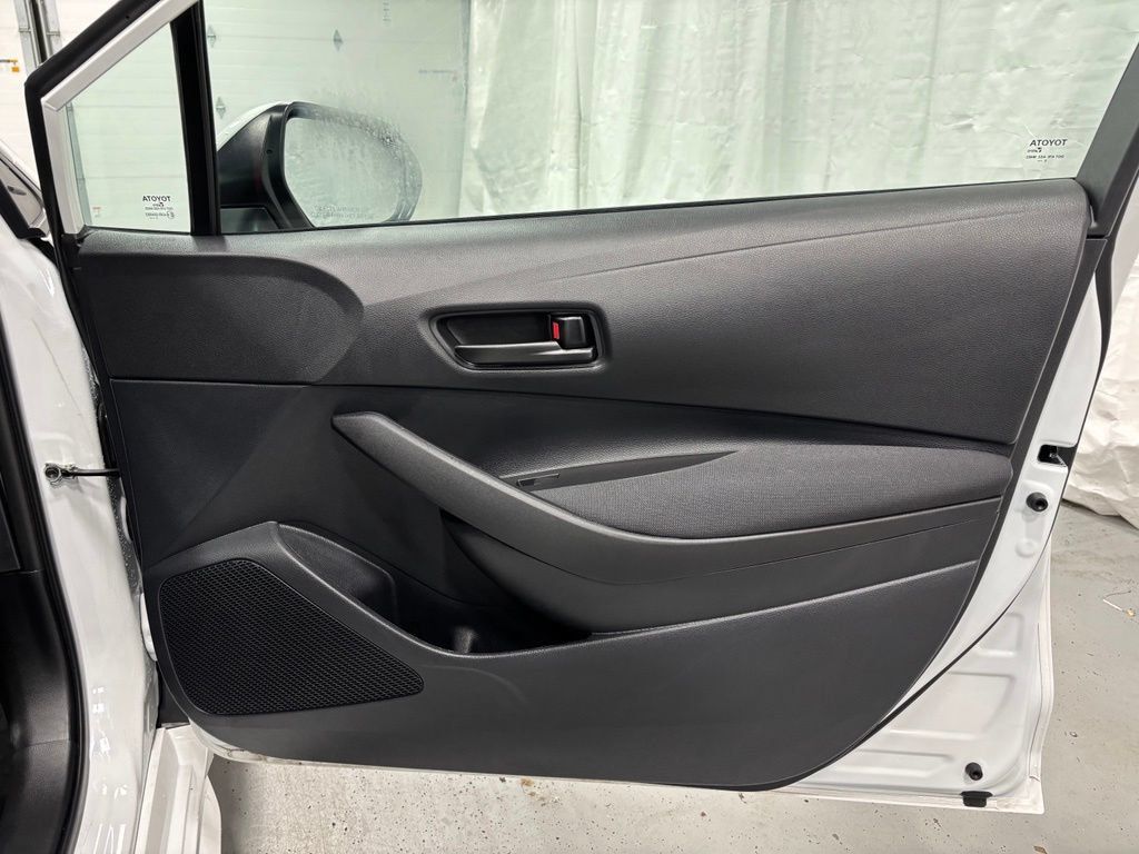 Used 2026 Toyota Corolla LE FWD image 53