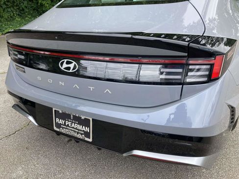 Used 2025 Hyundai Sonata SEL FWD image 4