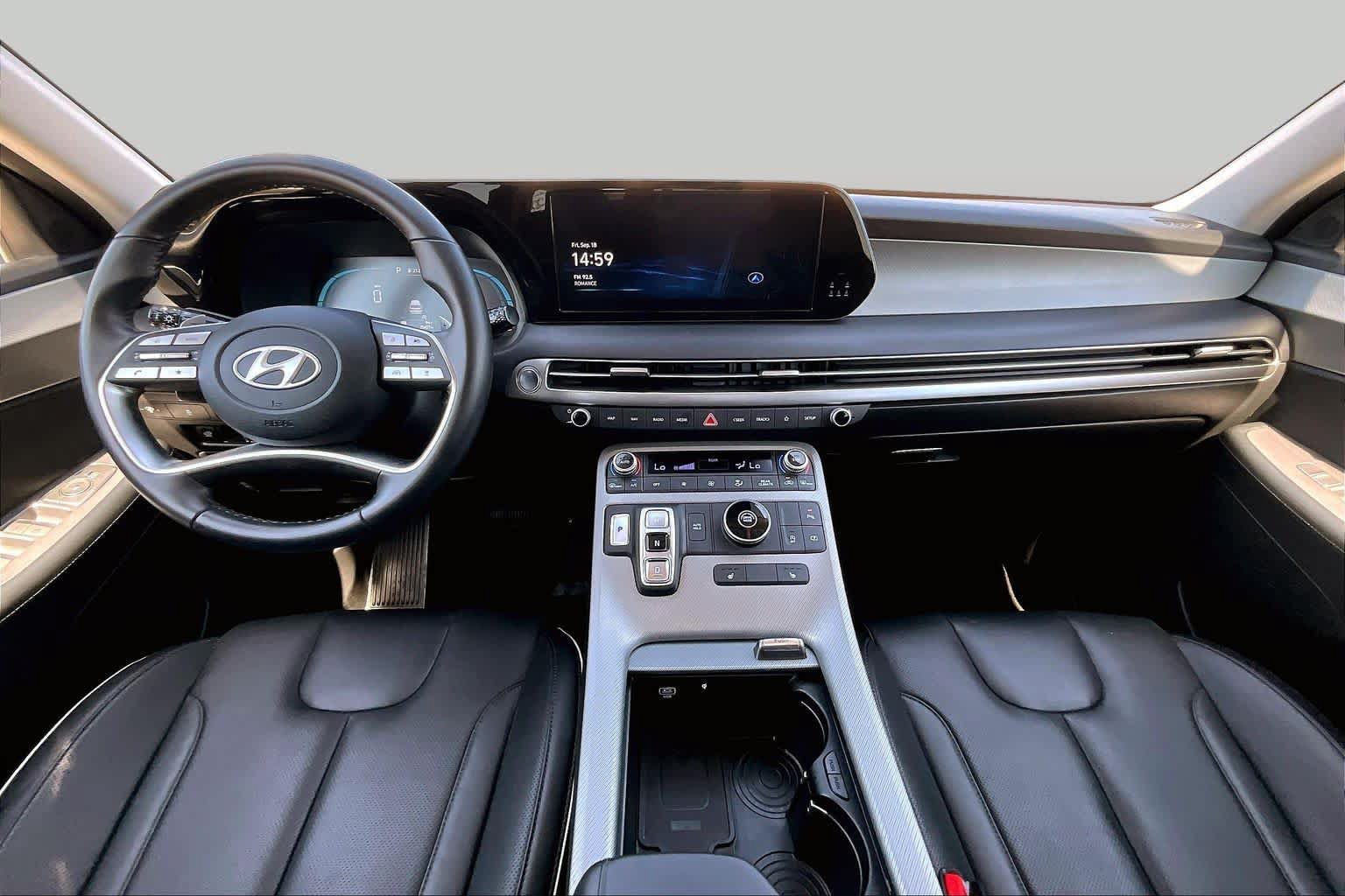 Used 2025 Hyundai Palisade SEL FWD image 16