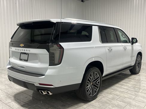 New 2026 Chevrolet Suburban High Country image 5