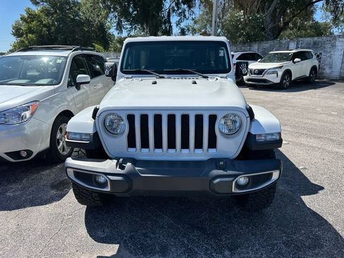 Used 2020 Jeep Wrangler Unlimited Sahara AWD/4WD image 4