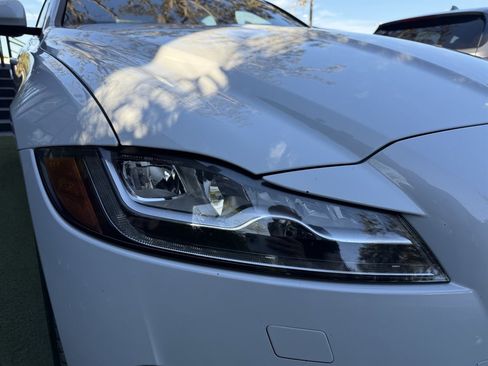 Used 2016 Jaguar XF S image 9