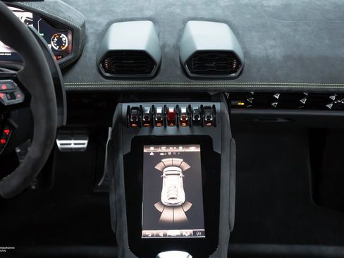 Used 2024 Lamborghini Huracan Sterrato image 29