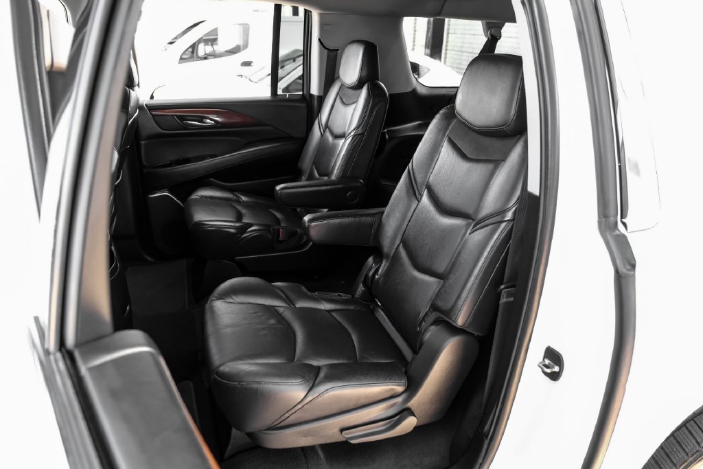 Used 2019 Cadillac Escalade ESV Premium Luxury RWD image 43