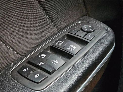 Used 2023 Dodge Charger SXT RWD image 15