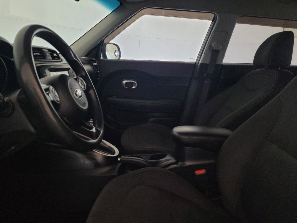 Used 2018 Kia Soul w/ Option Group 020 FWD image 17