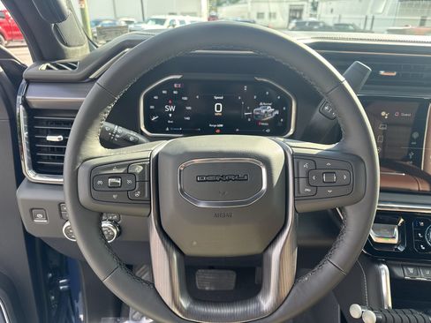 New 2026 GMC Sierra 2500 Denali Ultimate AWD/4WD image 11