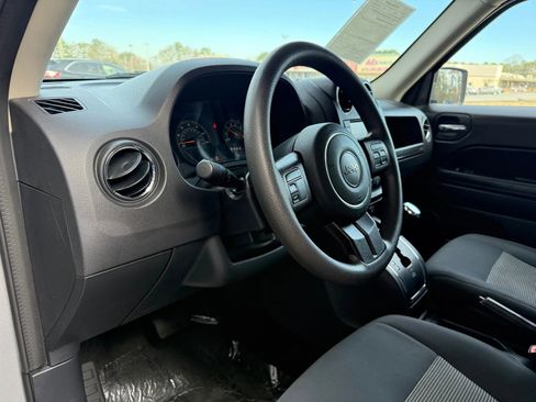 Used 2016 Jeep Patriot Sport w/ Power Value Group image 17