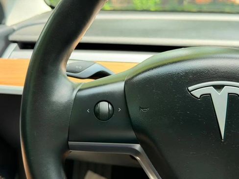 Used 2018 Tesla Model 3 Long Range RWD image 12