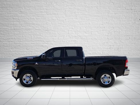 Used 2024 RAM 2500 Tradesman w/ Chrome Appearance Group AWD/4WD image 2
