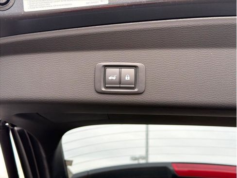 Used 2025 Mitsubishi Outlander SEL image 25