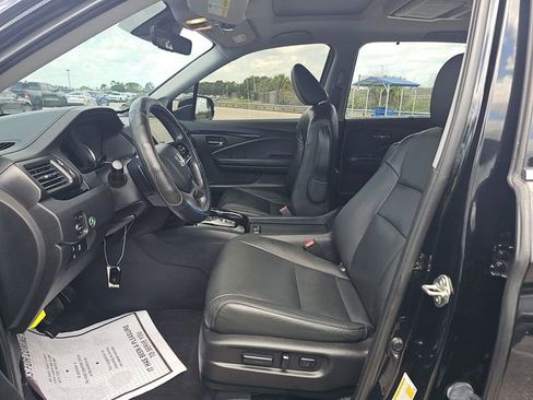 Used 2020 Honda Pilot Touring image 5