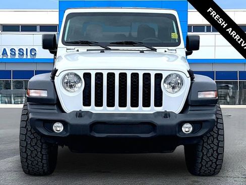 Used 2022 Jeep Gladiator Sport w/ Trailer Tow Package image 2